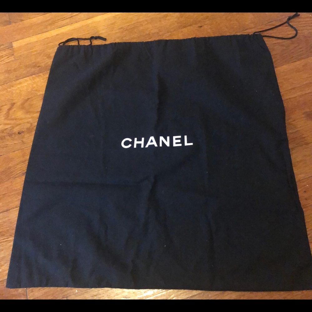 Channel dust bag